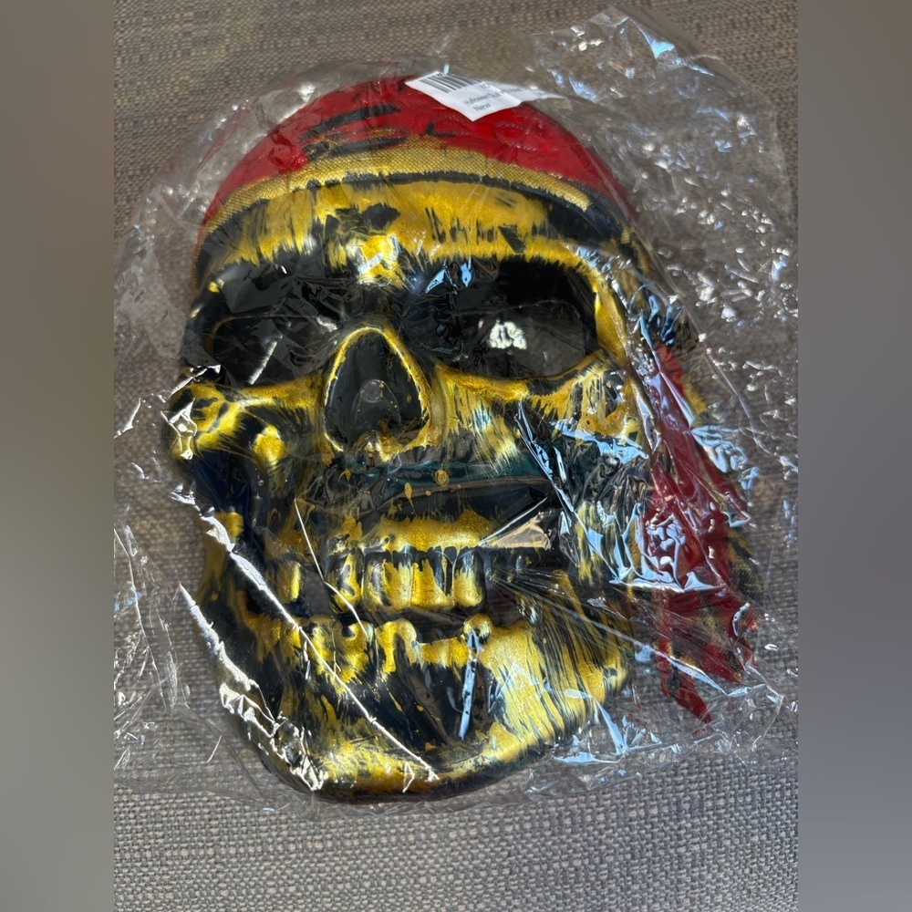 Skull Pirates o' Caribbean Halloween  Plastic Costume Accessory